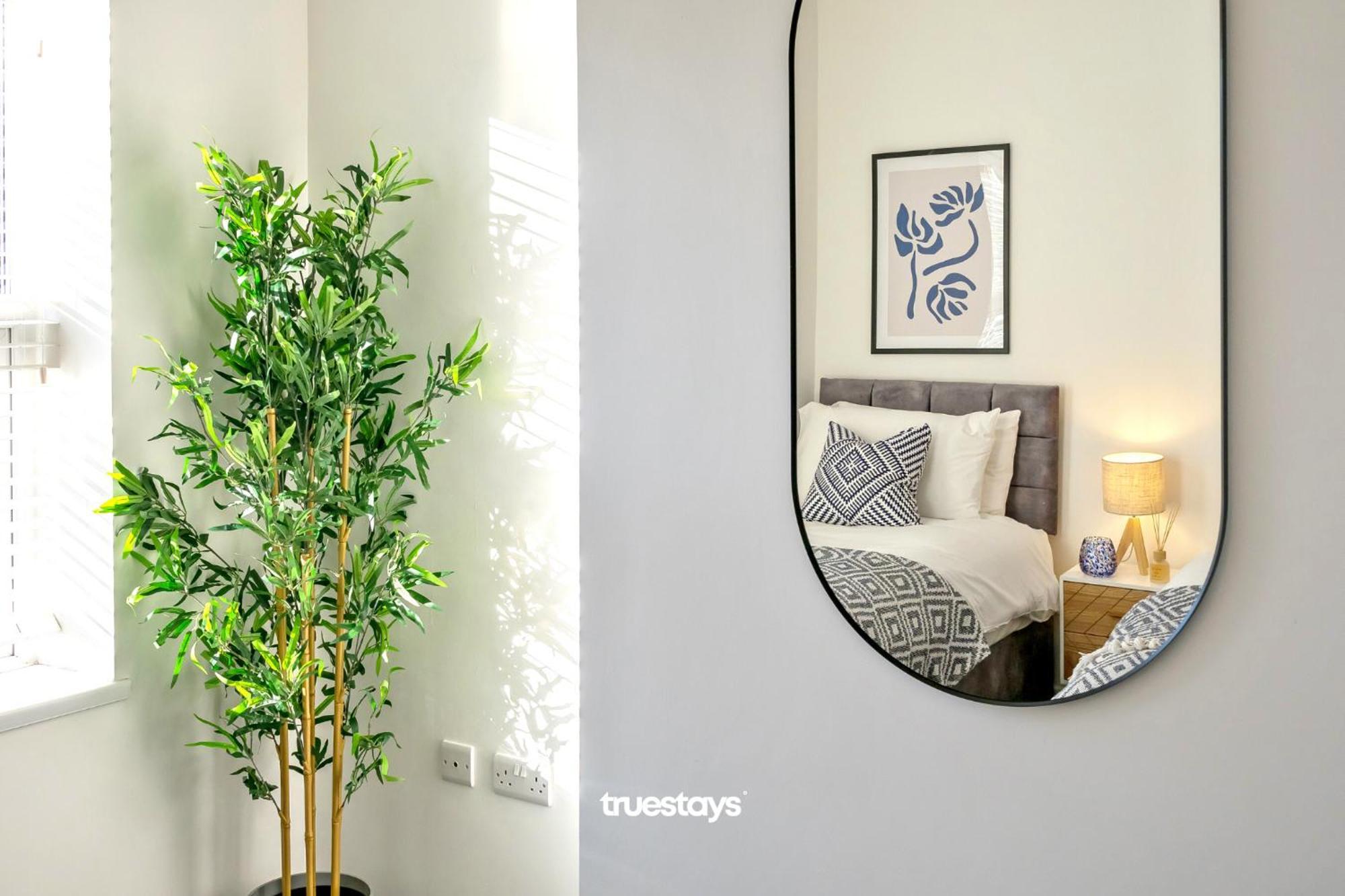 Nursery House By Truestays - 3 Bedroom House In Stoke-On-Trent ภายนอก รูปภาพ
