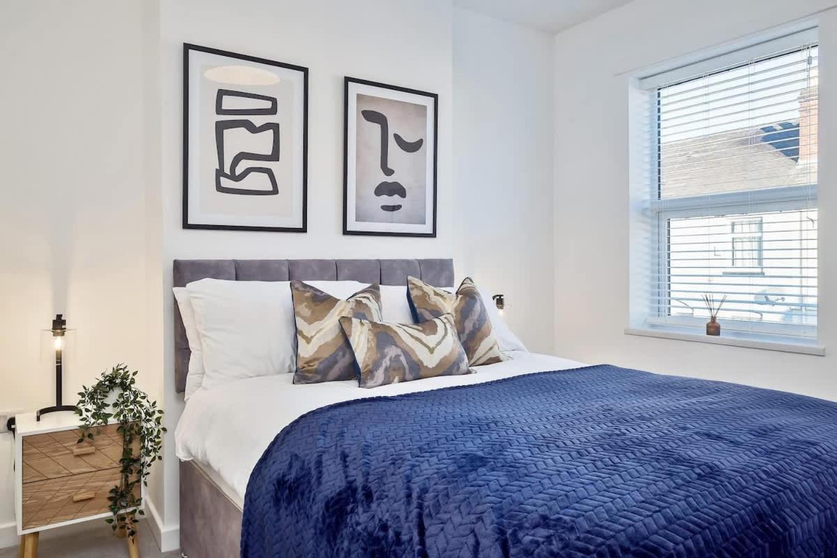 Nursery House By Truestays - 3 Bedroom House In Stoke-On-Trent ภายนอก รูปภาพ
